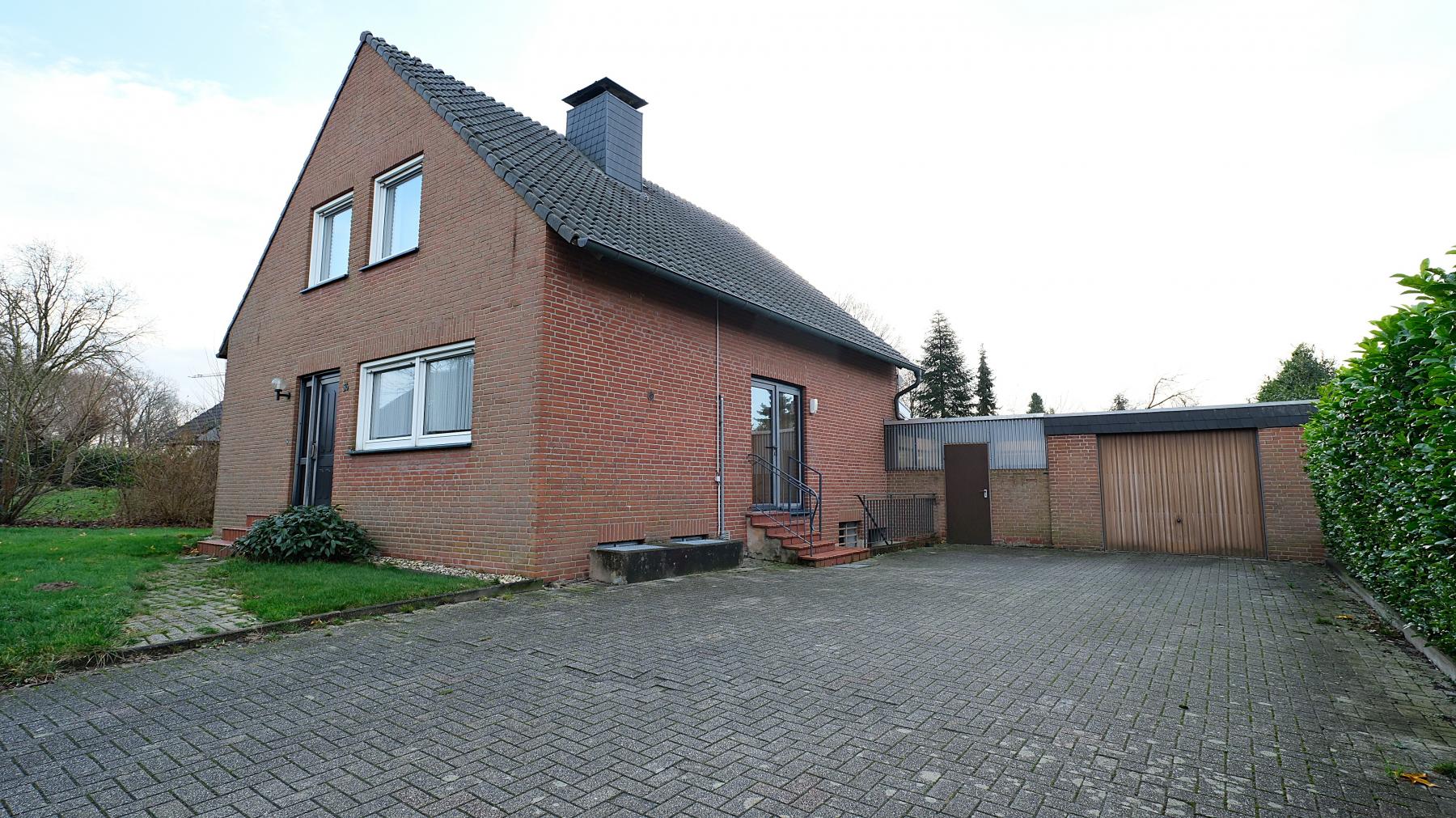 552 2030 Bedburg Hau 